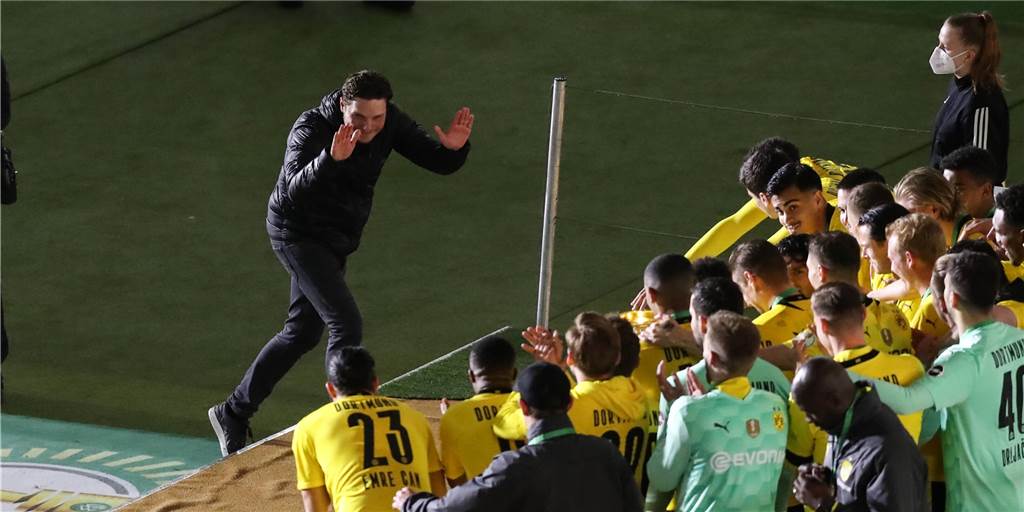 Der BVB im Fußballhimmel: Edin Terzic als Vater des Erfolgs Der BVB im Fußballhimmel: Edin Terzic als Vater des Erfolgs