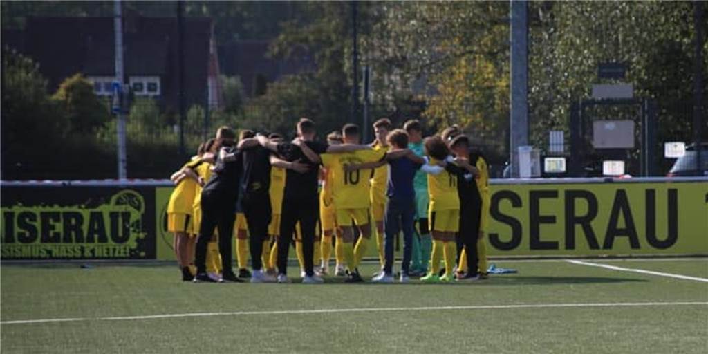 Kaiseraus neues Trainergespann holte sich seine Expertise nachts am Computer Die Zweite vom SuS Kaiserau geht mit einem fünfköpfigen Trainer-Team ins Rennen.