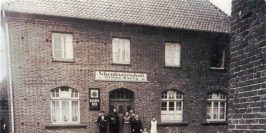 Gaststätte Wissing: Eröffnung vor über 140 Jahren in Nienborg Nach einem Brand im Juli 1926 wurde das Gebäude in wenigen Monaten wieder aufgebaut.