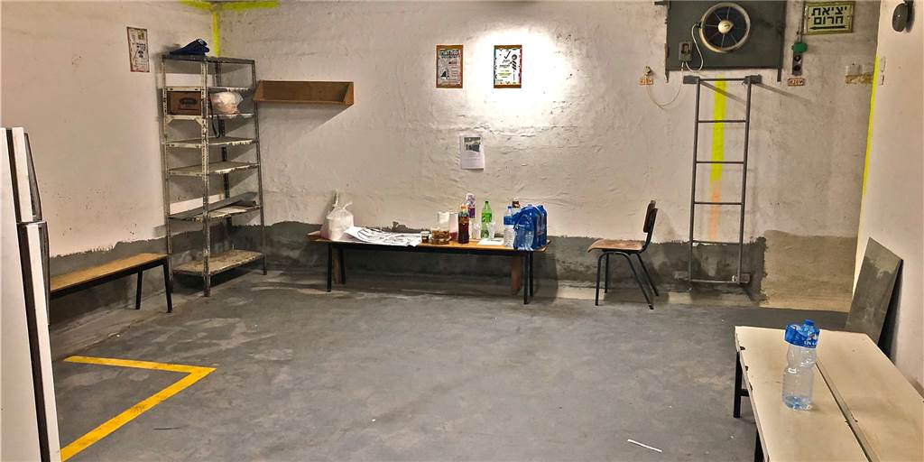 Fast täglich im Bunker: Dortmunderin erlebt Raketenangriffe auf Israel hautnah Dieser Bunker ist für Dori Rindle zum neuen Mittelpunkt des Lebens geworden.