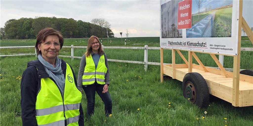 Mit Video: „Wir werden das Industriegebiet in Werne verhindern“ Ina Müller (l.) und Silvia Sökeland von der BIN wollen verhindern, dass an der Nordlippestraße in Werne ein Industrie- und Gewerbegebiet entsteht.