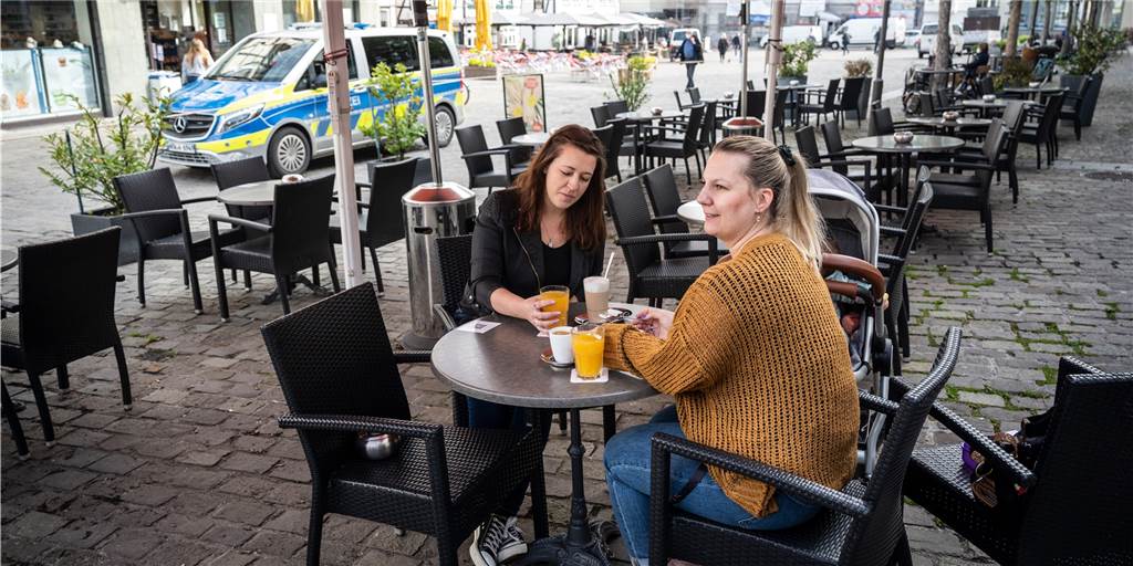 Corona-Zahlen sinken: Was genau ist jetzt bei welcher Inzidenz in meiner Stadt erlaubt? Corona-Zahlen sinken: Was genau ist jetzt bei welcher Inzidenz in meiner Stadt erlaubt?
