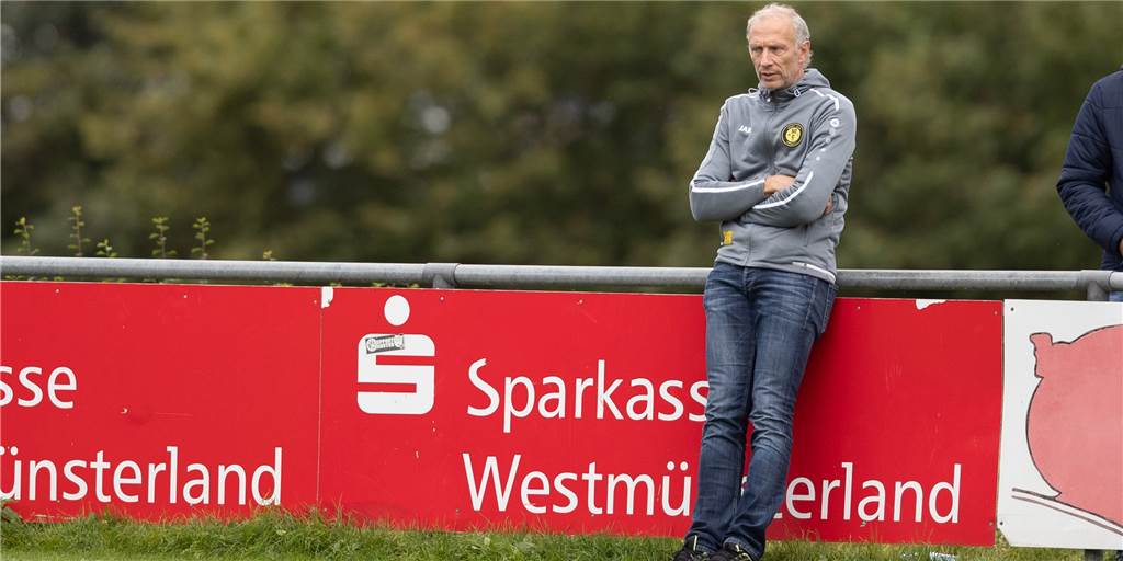 Vinnum, Capelle und Südkirchen wollen mit der Rückkehr auf den Fußballplatz warten Trainer Reinhard Behlert und der SC Capelle warten noch mit der Rückkehr auf den Fußballplatz.
