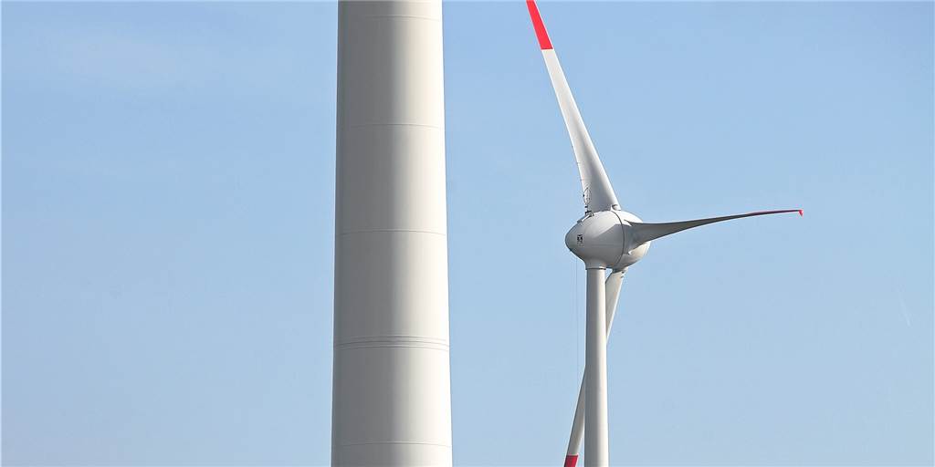 „Geheimnistuerei“ um geplante Windkraftanlagen in Oeding ärgert Anlieger In Oeding drehen sich schon diese Windkraftanlagen, nun sind weitere in Planung. Weil dazu nichts öffentlich wurde bislang, sind die Anlieger der geplanten Standorte verärgert und skeptisch.