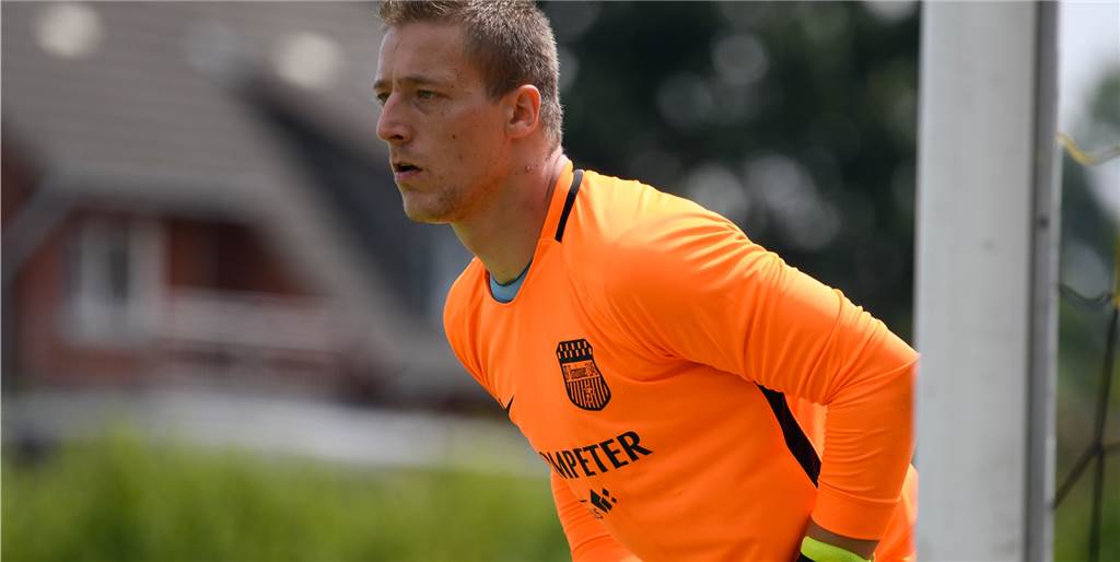 Nach Hennig-Verpflichtung: Kampf um Platz im LSV-Tor wird zum Duell Jörg Lemke (hier noch im Trikot des BV Brambauer) ist noch ohne Einsatz für den Lüner SV.
