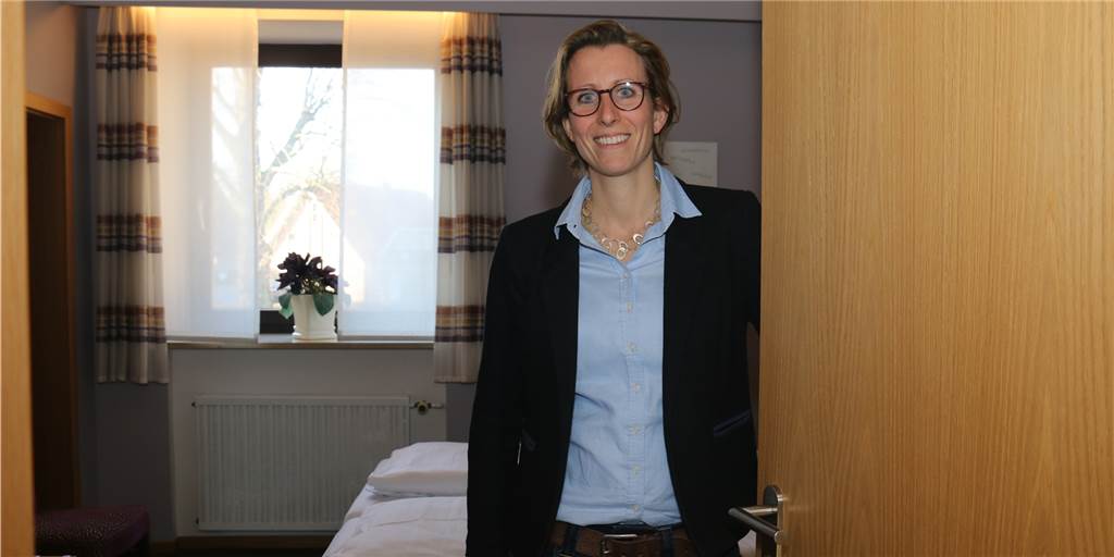 Hotels in Ascheberg dürfen wieder Gäste empfangen - mit kuriosen Regeln Thorsten und Claudia Bleckmann (Foto) freuen sich, dass sie in ihrem garni-Hotel „Zum Wolfsjäger“ in Herbern wieder Touristen empfangen dürfen. Dabei gibt es aber auch von der Landesregierung teils kuriose Regeln zu beachten.