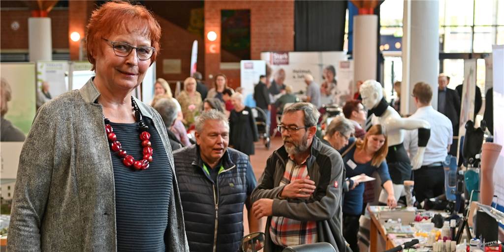 „Seniorenparlament“: Drei Stadtteile suchen dringend neue Gesichter Heidrun Römer, Vorsitzende des Seniorenbeirats (hier bei der Seniorenmesse 2019), hofft für die neue Amtsperiode auf weitere Mitstreiter.