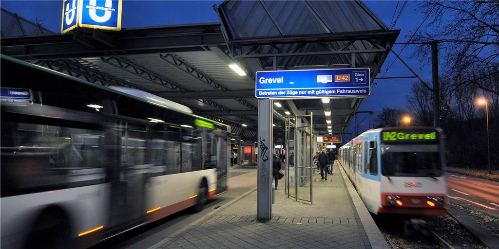 Bis zu 50 Prozent Minus - Corona-Krise hat Folgen für Bus und Bahn