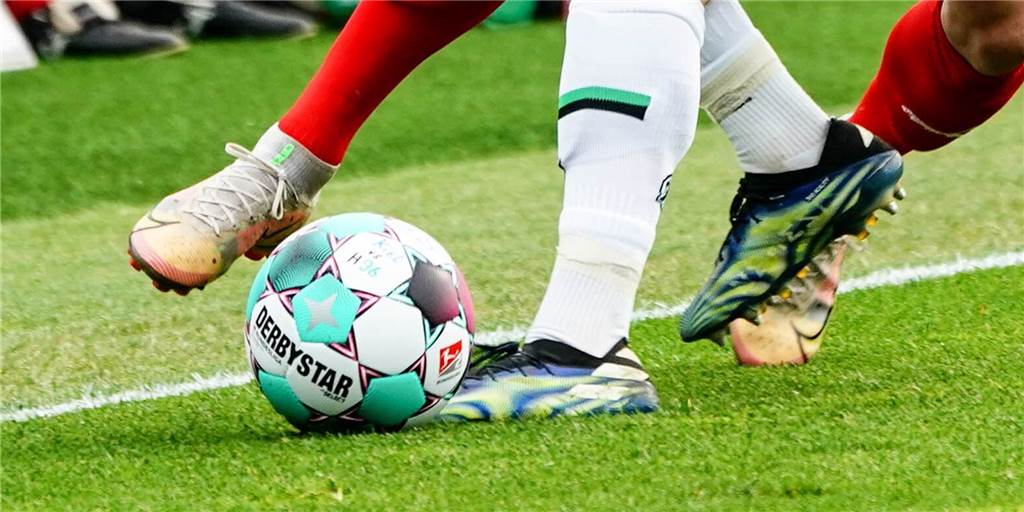 Umgekehrter Weg: FC Overberge holt nun Verstärkung vom Königsborner SV Der FC Overberge stellt sich für die neue Saison komplett neu auf und bekommt dafür Verstärkung vom Königsborner SV.