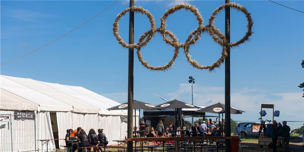 Nur noch ein Jahr bis zur nächsten Olympiade? Die Vorbereitungen laufen Nächstes Jahr findet vielleicht wieder eine Bauernolympiade statt.