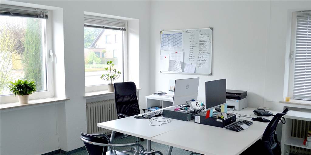 Alternative zum Homeoffice mit dem ersten Coworking Space in Vreden Das erste Coworking Space in Vreden bringt Unternehmen zusammen. Statt einen großen Bürokomplex zu mieten, kann jeder Einzelne nur den Arbeitsplatz, den er benötigt, anmieten.