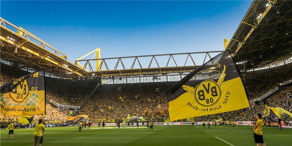 Zwischen Kirchenbänken und Stadion - BVB-Pfarrer verlässt Dortmund Zwischen Kirchenbänken und Stadion - BVB-Pfarrer verlässt Dortmund