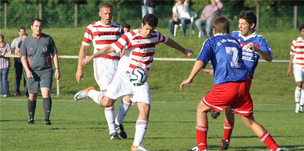 „Gefälschter Spieler“ leitet den endgültigen Absturz von RW Unna ein RW Unna hatte sich am 1. Juni 2011 mit 4:3 gegen die Reserve des FC TuRa Bergkamen durchgesetzt. Schließlich wurde das Match trotzdem gegen Unna gewertet.