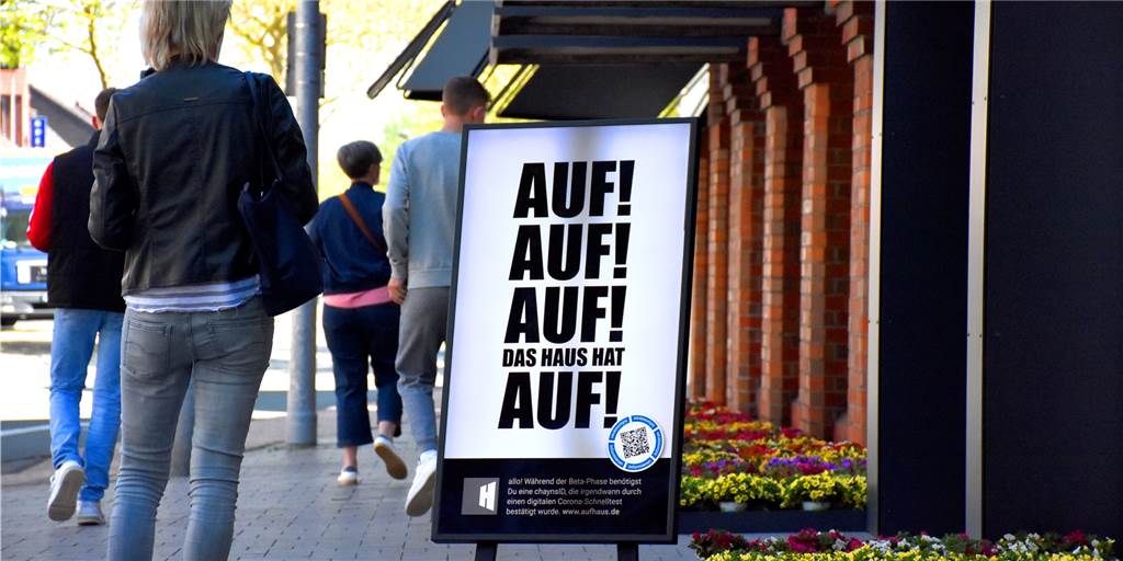 Mit Video: Ein erster Blick in das frisch eröffnete digitale Aufhaus Das "Aufhaus" hat am Freitag seine Türen geöffnet. Einige Händler aus Ahaus und Umgebung stellen dort schon ihre Artikel aus. Hinein kommt nur, wer die Chayns-App auf dem Smartphone hat.