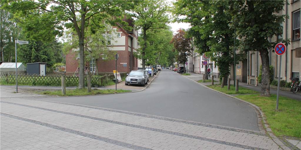 Leben mit Plumpsklo: Bergbau ließ neue Siedlungen in Brambauer wachsen An der Ferdinandstraße in Brambauer entstanden ab 1900 die Häuser der „Alten Kolonie“.