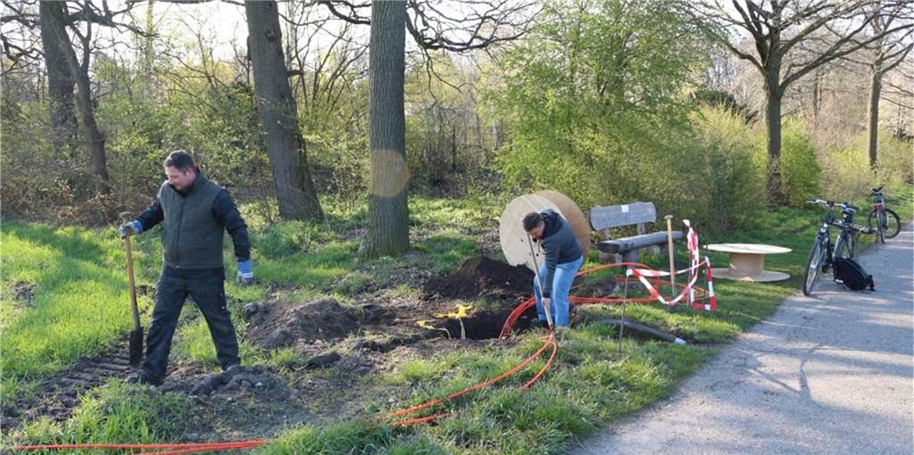 Glasfaser: Schon viele Anschlüsse - doch bei einem Wohngebiet hakt es Glasfaser: Schon viele Anschlüsse - doch bei einem Wohngebiet hakt es