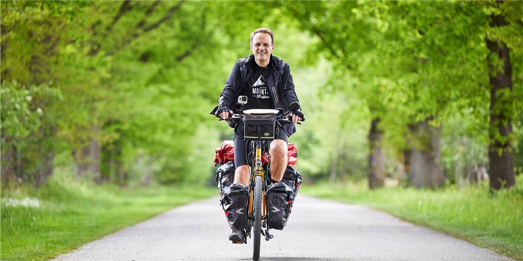 Markus Graf fährt den Europaradweg von Vreden bis Moskau Am Sonntag ist Markus Graf zu seiner 4500 Kilometer langen Fahrradtour in Vreden aufgebrochen.