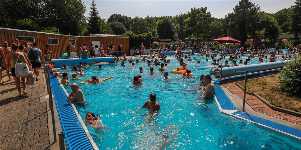 Freibäder im Dortmunder Westen bereiten sich auf die Öffnungen vor Die Freibadsaison im Revierpark Wischlingen kann frühestens in der kommenden Woche starten.