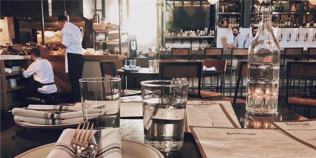 Inzidenz unter 50: Das ändert sich bei den Corona-Regeln in Dortmund Die Gastronomie darf ihre Innenräume öffnen, wenn die Inzidenz in Dortmund stabil unter 50 bleibt. Und auch sonst könnten bald einige Lockerungen beim Infektionsschutz greifen.