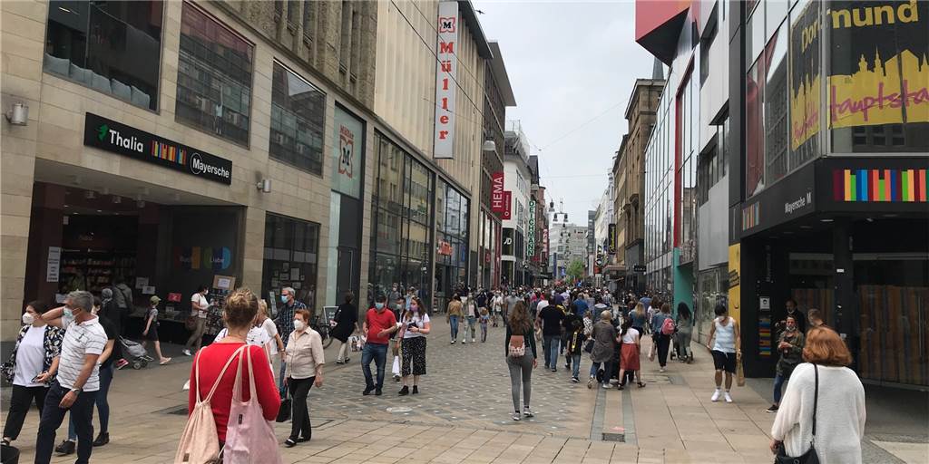Nächster Shopping-Ansturm in der City: So voll war es auf dem Westenhellweg Nächster Shopping-Ansturm in der City: So voll war es auf dem Westenhellweg