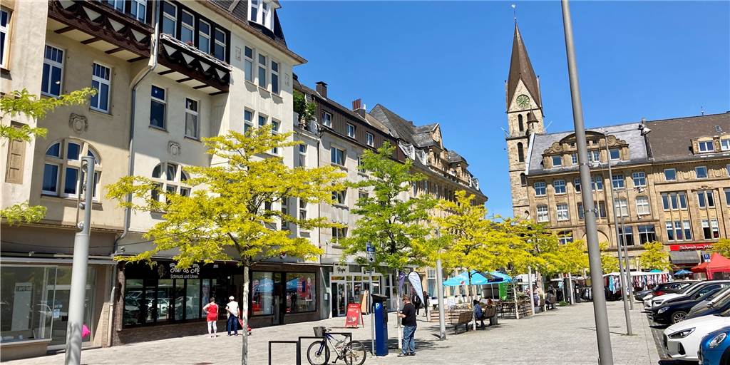 Für ältere Häuser zahlen Castrop-Rauxeler bald wohl mehr Grundsteuern Nach steuerlicher Neubewertung der Immobilien werden sich die individuellen Steuerzahlungen verändern. Weil künftig auch der Bodenrichtwert bei der Bewertung zählt, werden viele Besitzer von älteren Immobilien wohl mehr Grundsteuer B zahlen.