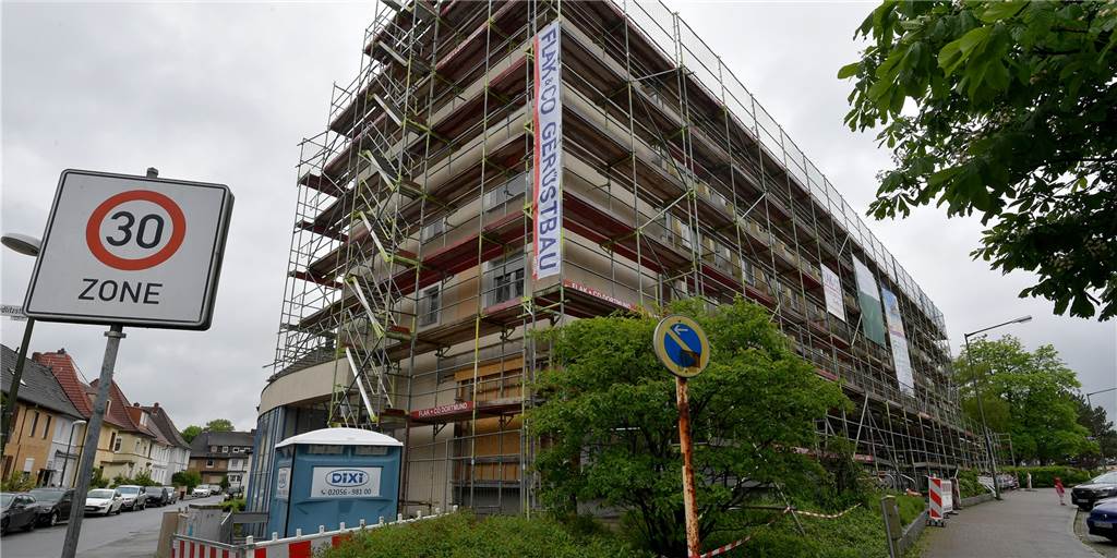Diakonie stockt Tagespflege-Angebot deutlich auf in Lünen-Süd Der Bauverein zu Lünen putzt seine Immobilie an der Bebelstraße 67 zurzeit heraus. Dort wird auch die neue Tagespflege der Diakonie untergebracht.