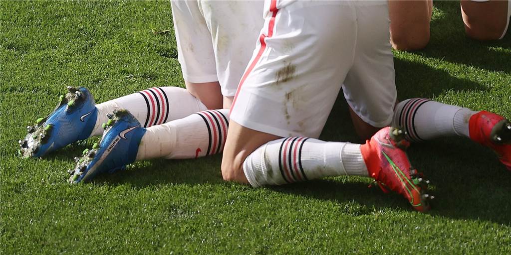 Transfer-Hammer sorgt für Euphorie: Ausnahme-Stürmer wechselt in die C-Kreisliga Transfer-Hammer sorgt für Euphorie: Ausnahme-Stürmer wechselt in die C-Kreisliga