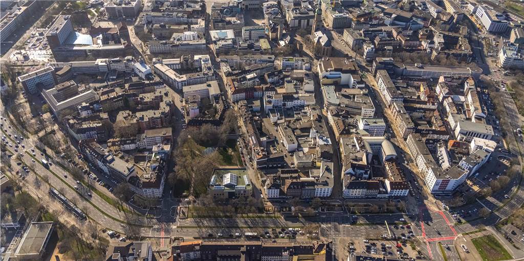 Teil des Wallrings für acht Wochen gesperrt - Verkehr wird einspurig Teil des Wallrings für acht Wochen gesperrt - Verkehr wird einspurig