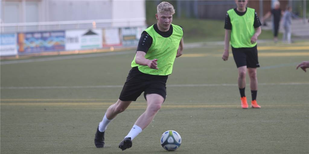 Kadercheck: Großer Umbruch und viele Fragezeichen beim SuS Olfen Tim Kortenbusch kommt aus der A-Jugend des SuS Olfen und will sich im Bezirksliga-Team etablieren.