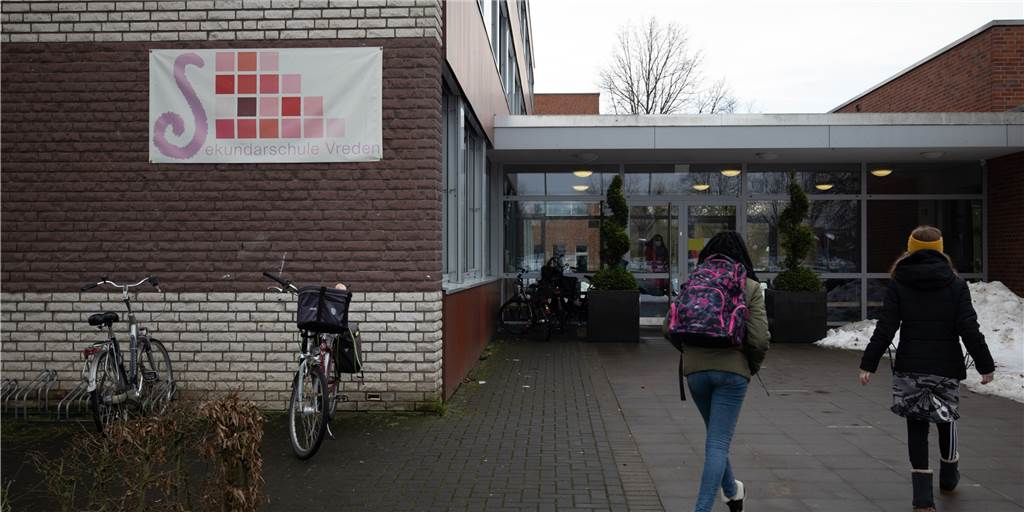 Politik will Neubauten statt Provisorien im Schulzentrum von Vreden Besonders in den Wintermonaten sind die Sekundarschüler und -schülerinnen in den Pausen stark beeinträchtigt.
