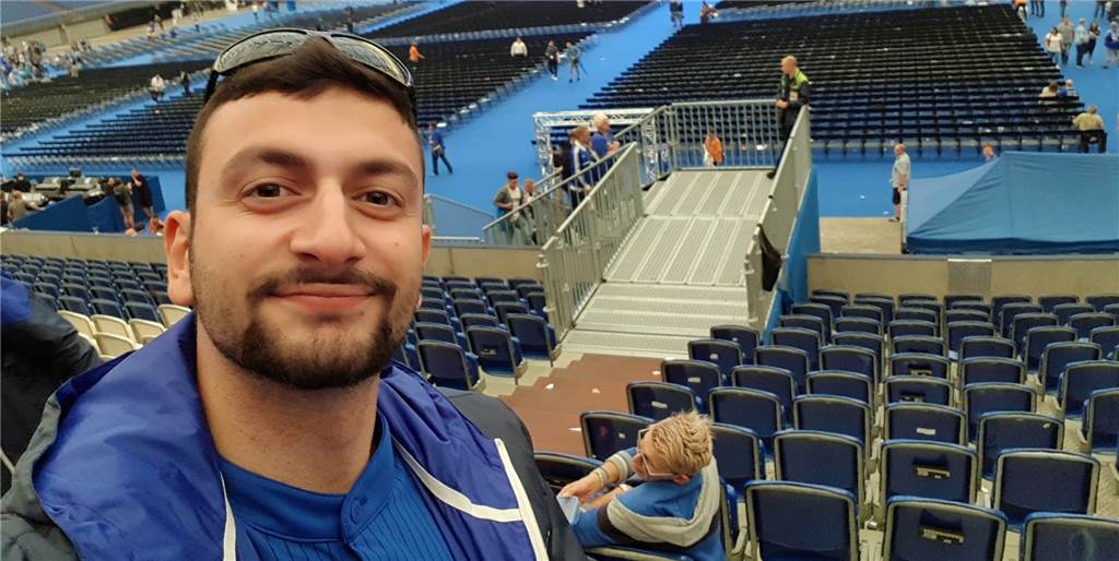 Schalke-Fan vor Mitgliederversammlung: „Fans brauchen mehr Mitspracherecht“ Schalke-Fan vor Mitgliederversammlung: „Fans brauchen mehr Mitspracherecht“