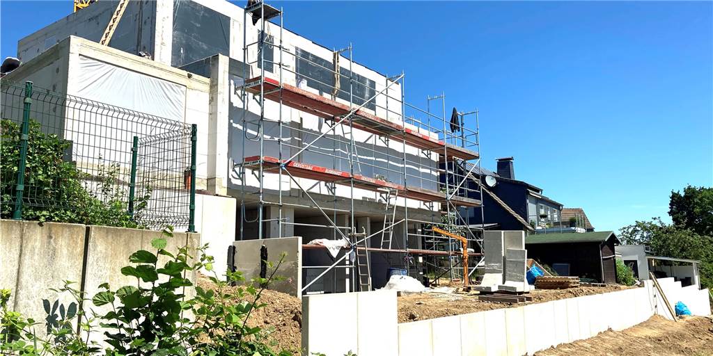 Neubau im Stadtbezirk gerät schon wieder zu groß – Grün als Ausgleich Der Neubau an der Dopheidestraße am Rande der Kleingartenanlage Fritz Husemann: Die Stadt hat den Bau genehmigt.