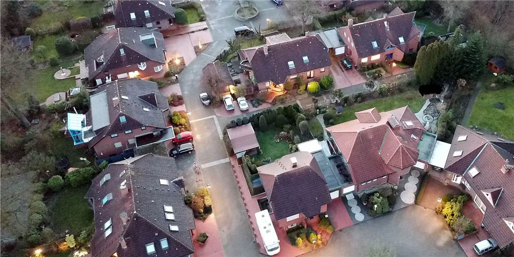 Schadstoffe an der Siedlung zur Cottenburg: Untersuchung liefert Ergebnisse Eine Luftaufnahme der Siedlung zur Cottenburg im März 2020.