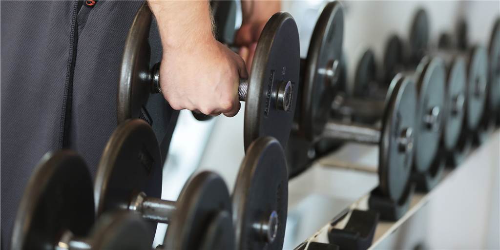 Fitness-Studios sind wieder offen: Worauf gilt es beim Trainingsstart zu achten?
