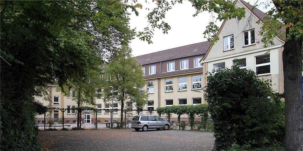 Eigenbedarf statt Wohnbau: Stadt reißt einstige Wienbredeschule an sich Aus der einstigen Wienbredeschule sollen Büroräume für die Stadtverwaltung Werne werden. Eigentlich sollten auf dieser Fläche neue Wohnungen entstehen.