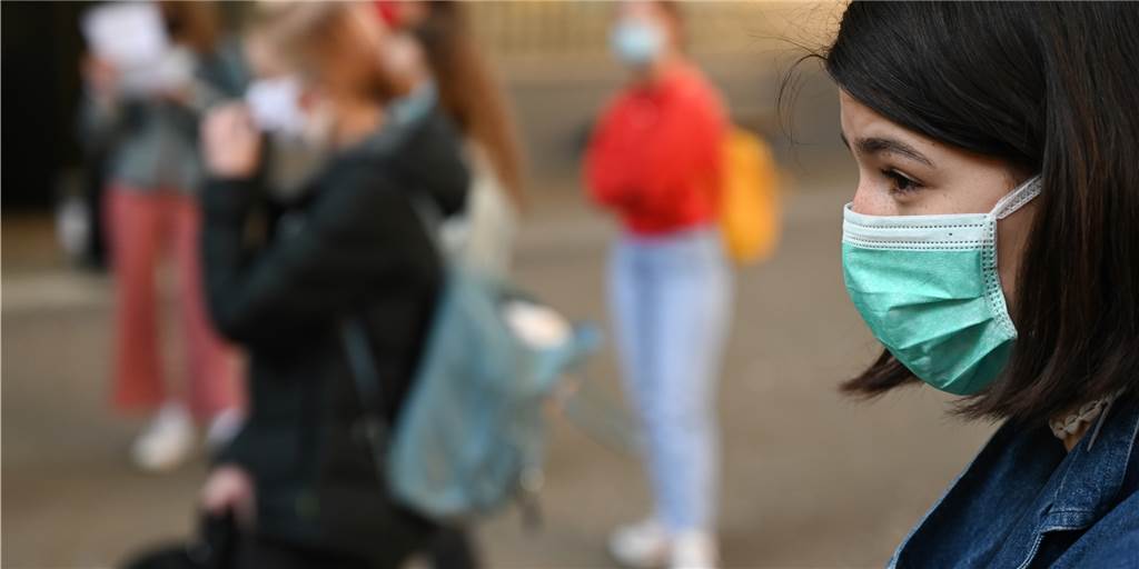 Corona-Lockerungen: Wo ab Montag keine Maskenpflicht mehr gilt Auch Schülerinnen und Schüler profitieren von den Lockerungen ab Montag (21. Juni).
