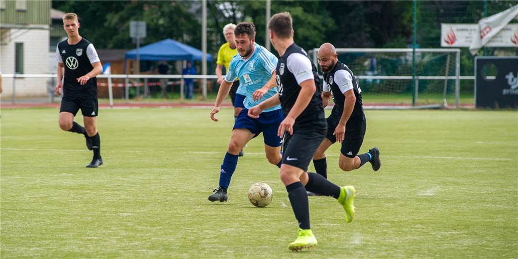 Kreispokal im Juli: Macht das die Halterner Vorbereitungspläne zunichte? Marvin Polczinski und der TuS Sythen schieden im Kreispokal der Saison 2020/21 in der dritten Runde aus.