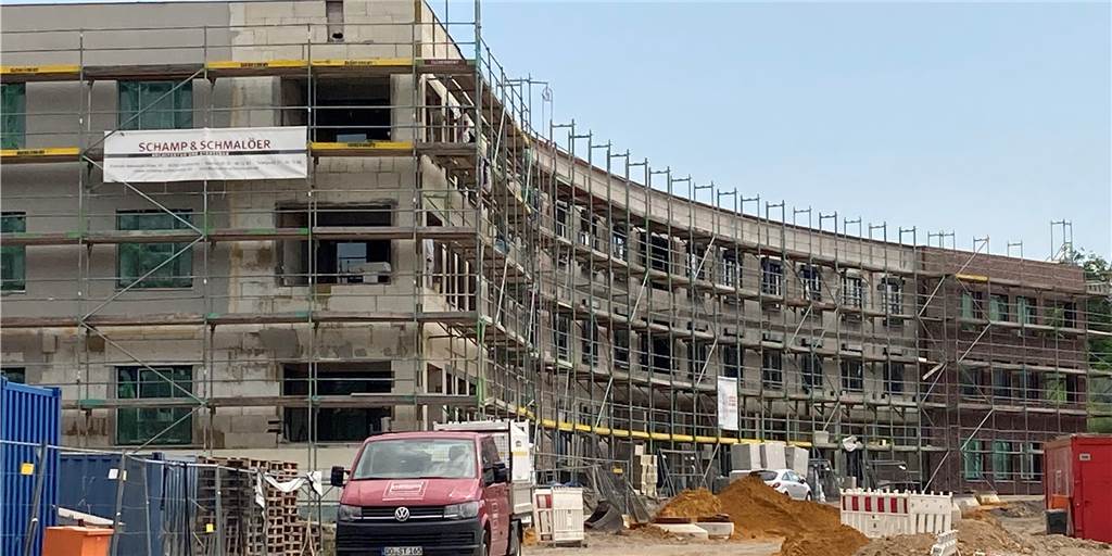Weiße Taube schon fast im Anflug: Neubau für Seniorenheim bald fertig Der Neubau des Seniorenheims "Weiße Taube" am Hombrucher Bogen ist schon weit fortgeschritten.
