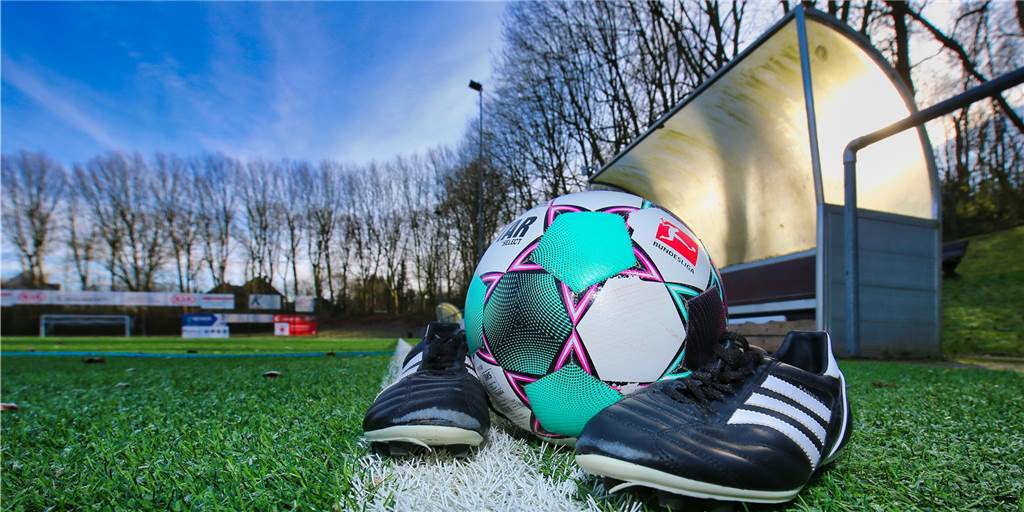Knapp acht Wochen vor dem Saisonstart: Erstes Testspiel mit Lüner Beteiligung Am Wochenende ging es für die erste Lüner Mannschaft wieder richtig zur Sache.