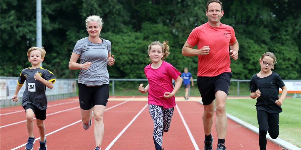 Viele begeisterte Teilnehmer bei den Sportabzeichen - weitere Chancen in den nächsten Wochen Viele begeisterte Teilnehmer bei den Sportabzeichen - weitere Chancen in den nächsten Wochen
