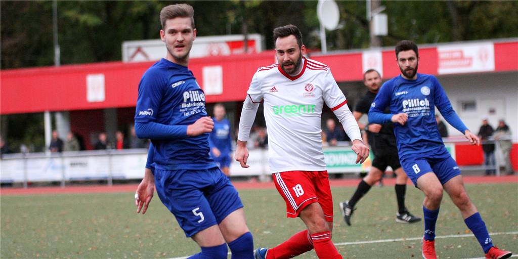 Ehemaliger Westfalenliga-Torschützenkönig Mirza Basic hat einen neuen Klub in Dortmund gefunden Mirza Basic (M.) hat einen neuen Verein gefunden.