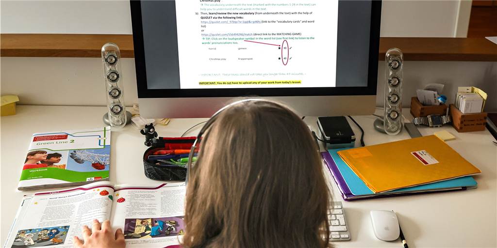 Angst vor Zeugnissen: Experten sehen weitreichende Gründe Einen großen Teil des Schuljahrs verbrachten viele Kinder und Jugendliche zu Hause vor dem Computer. Angst vor Bewertungen und Zeugnissen hat auch mit mit fehlenden Rückmeldungen im Schulalltag etwas zu tun, wie ein Lüner der Lüner Kinder- und Jugendpsychiater erklärt.