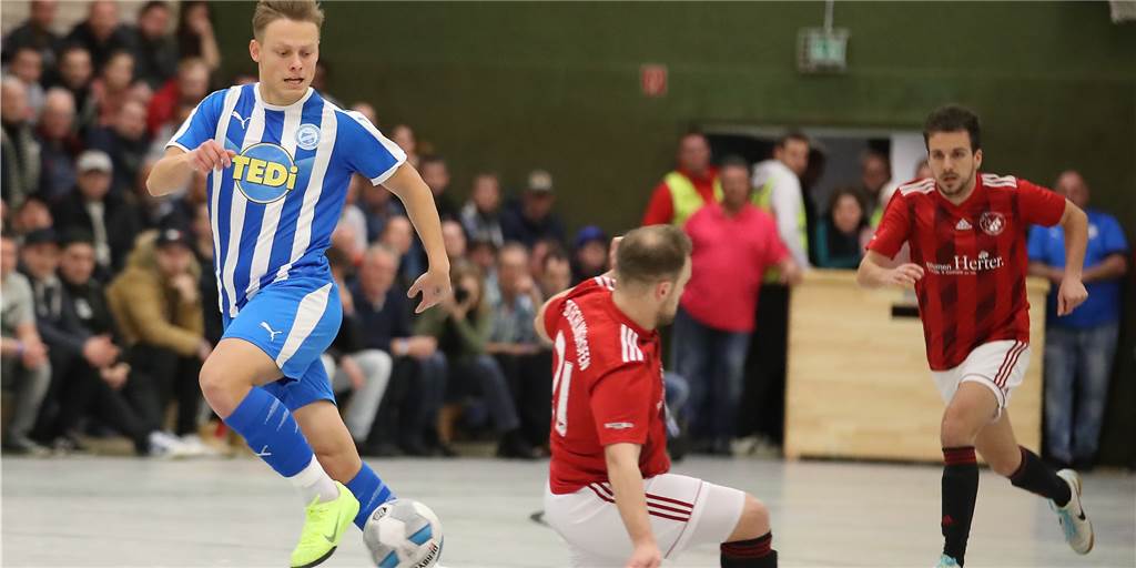 Noch Talent oder schon Top-Stürmer? Das sagt Brünninghausens Torjäger Jonas Telschow selbst Jonas Telschow hört auf seinen Trainer.