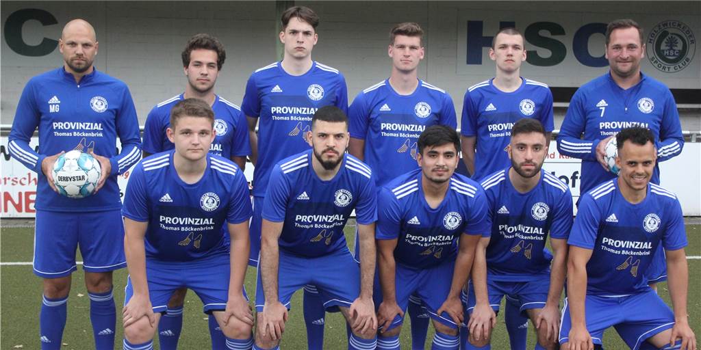 Holzwickeder SC: U23-Trainer Marcel Greig glaubt an einen Bezirksliga-Meister aus Unna HSC-Coach Marcel Greig (mit Ball) präsentiert die Neuen in seinem Team.