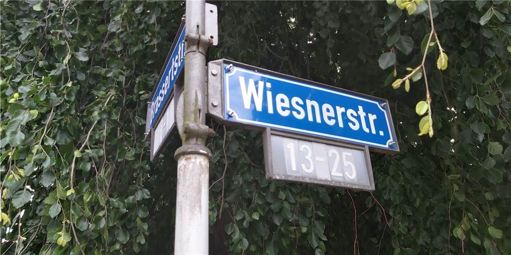 Raub in der idyllischen Gartenstadt: Schock in der Nachbarschaft am Tag danach Die Nachbarschaft zeigt sich erschrocken über den schweren Raub, der sich am Donnerstag (24.6.) in der Wiesnerstraße in Dortmund ereignet hat.