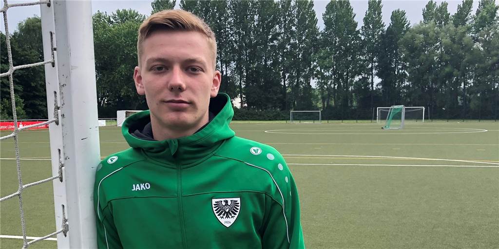 VfB-Talent will in U19-Bundesliga durchstarten: „Der Aufwand ist schon enorm“ Paul Wiemer ist immer noch regelmäßig auf der Sportanlage des VfB zu Besuch.