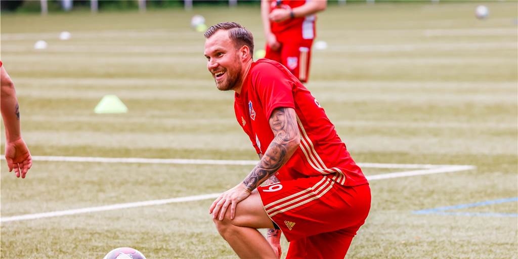 Traurige Realität im Amateurfußball: Ohne Geld brauchst du nicht auf den Aufstieg hoffen Nicht jeder Amateurklub kann sich einen Kevin Großkreutz leisten.