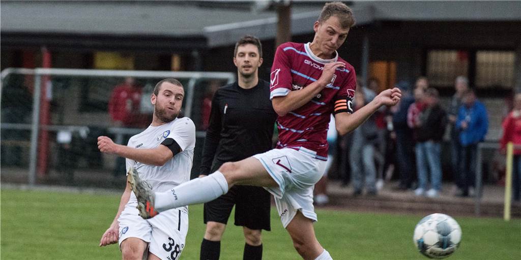 Der Einfluss von Hullerns Neuzugängen ist schon jetzt spürbar Marko Pezer (r.) und der SV Hullern trainieren schon seit einigen Wochen wieder locker.