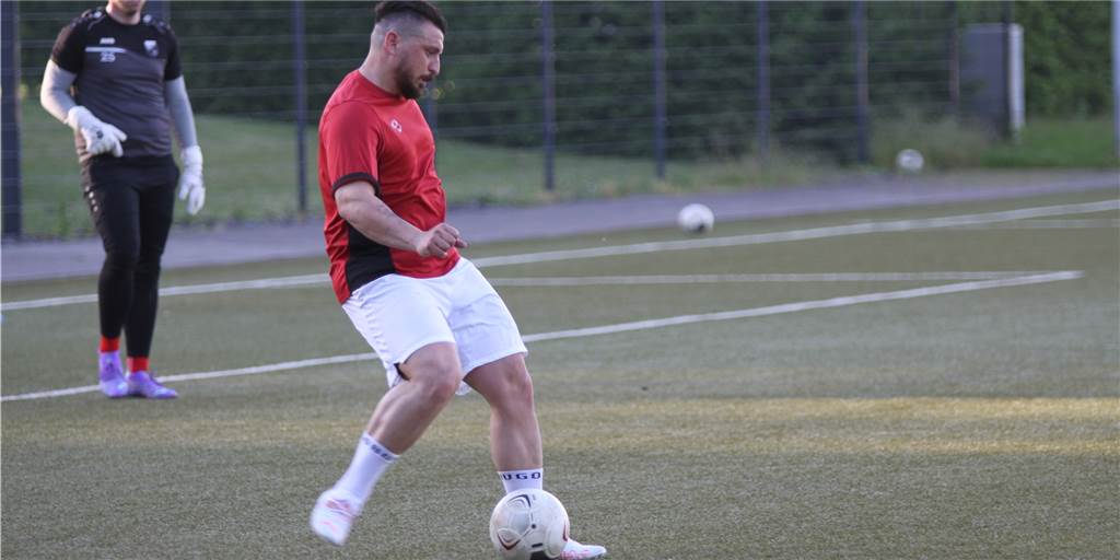 Nach Diskriminierungs-Eklat: Erkan Baslarli ist offenbar kein Spieler des FC Nordkirchen mehr Erkan Baslarli ist offenbar nicht mehr Spieler des FC Nordkirchen.