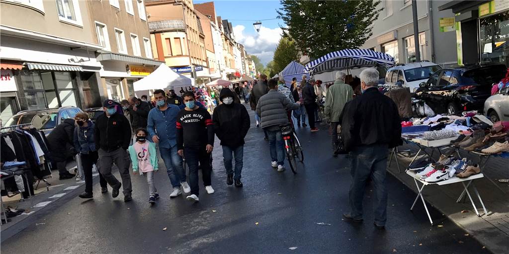 Gute Nachricht: Castrop-Rauxeler Trödelmärkte können wieder stattfinden Der Trödelmarkt auf der Langen Straße kehrt am Sonntag aus der Zwangspause zurück.